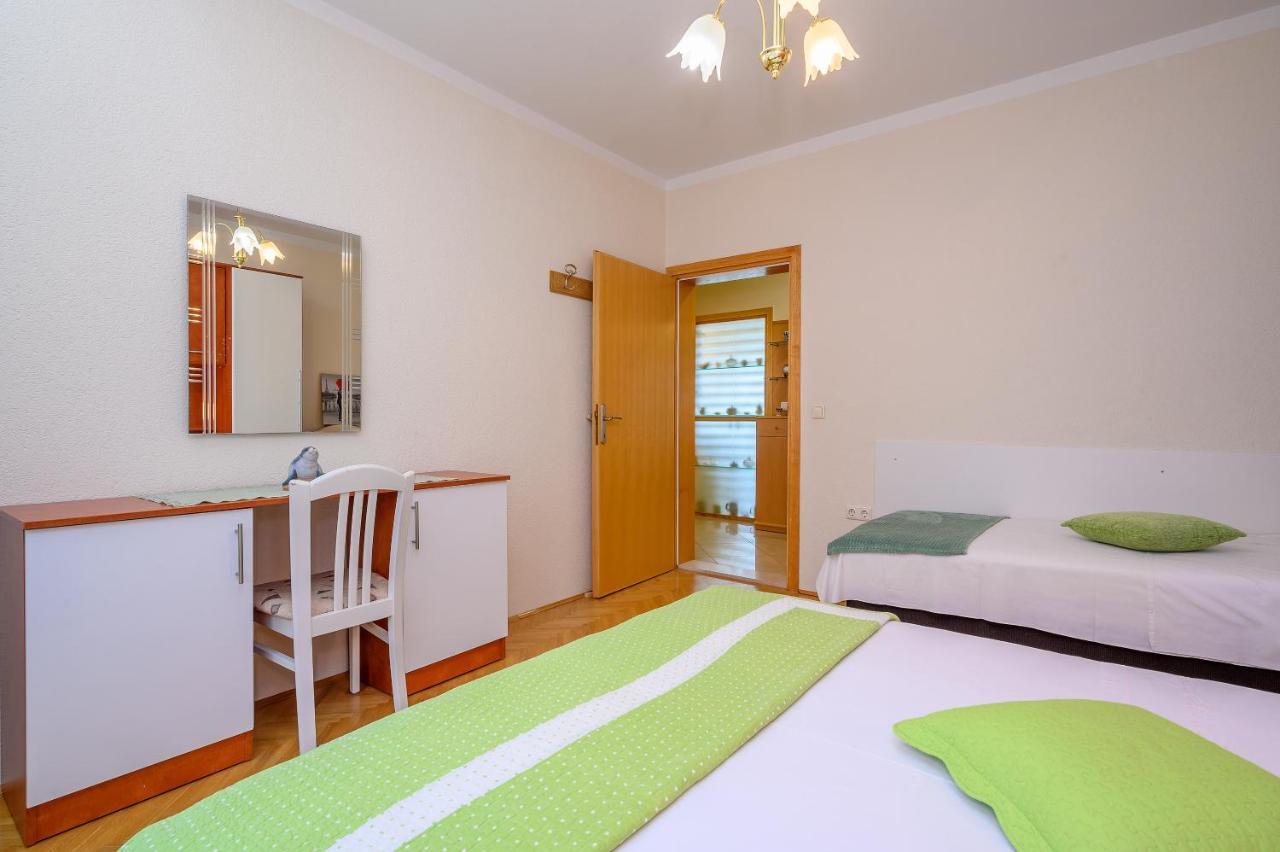 Apartments Juric Подстрана Екстер'єр фото