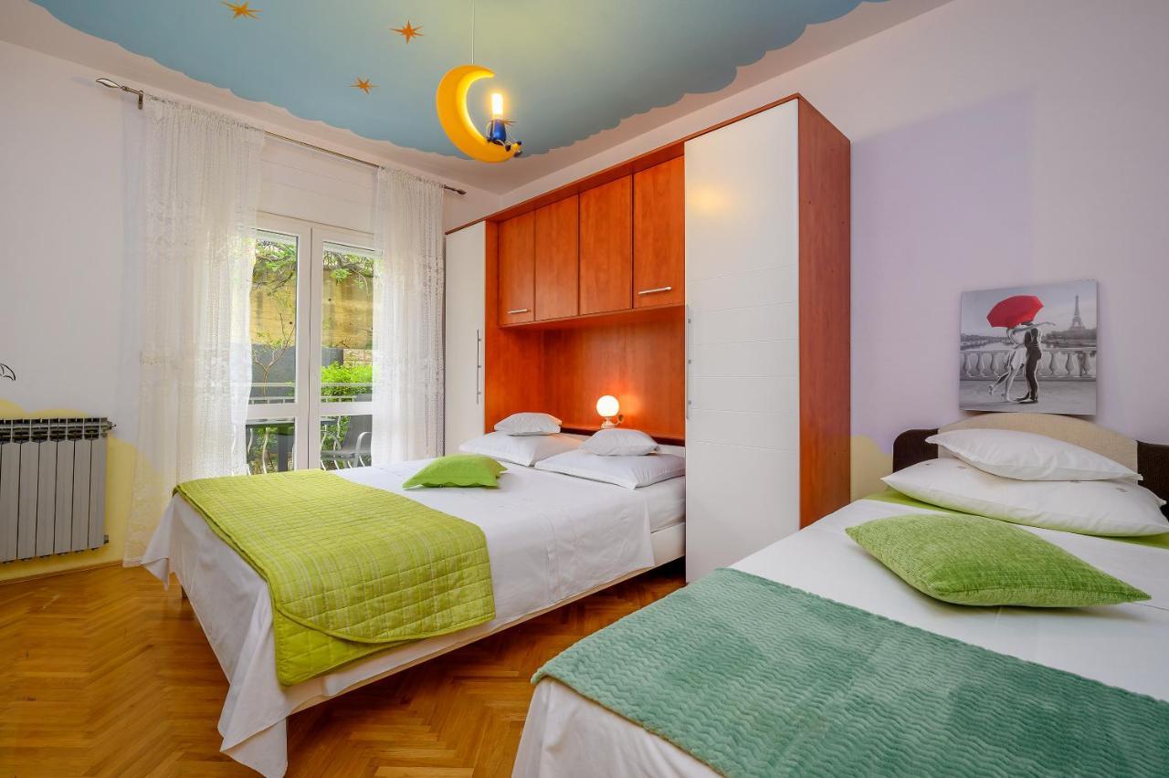 Apartments Juric Подстрана Екстер'єр фото