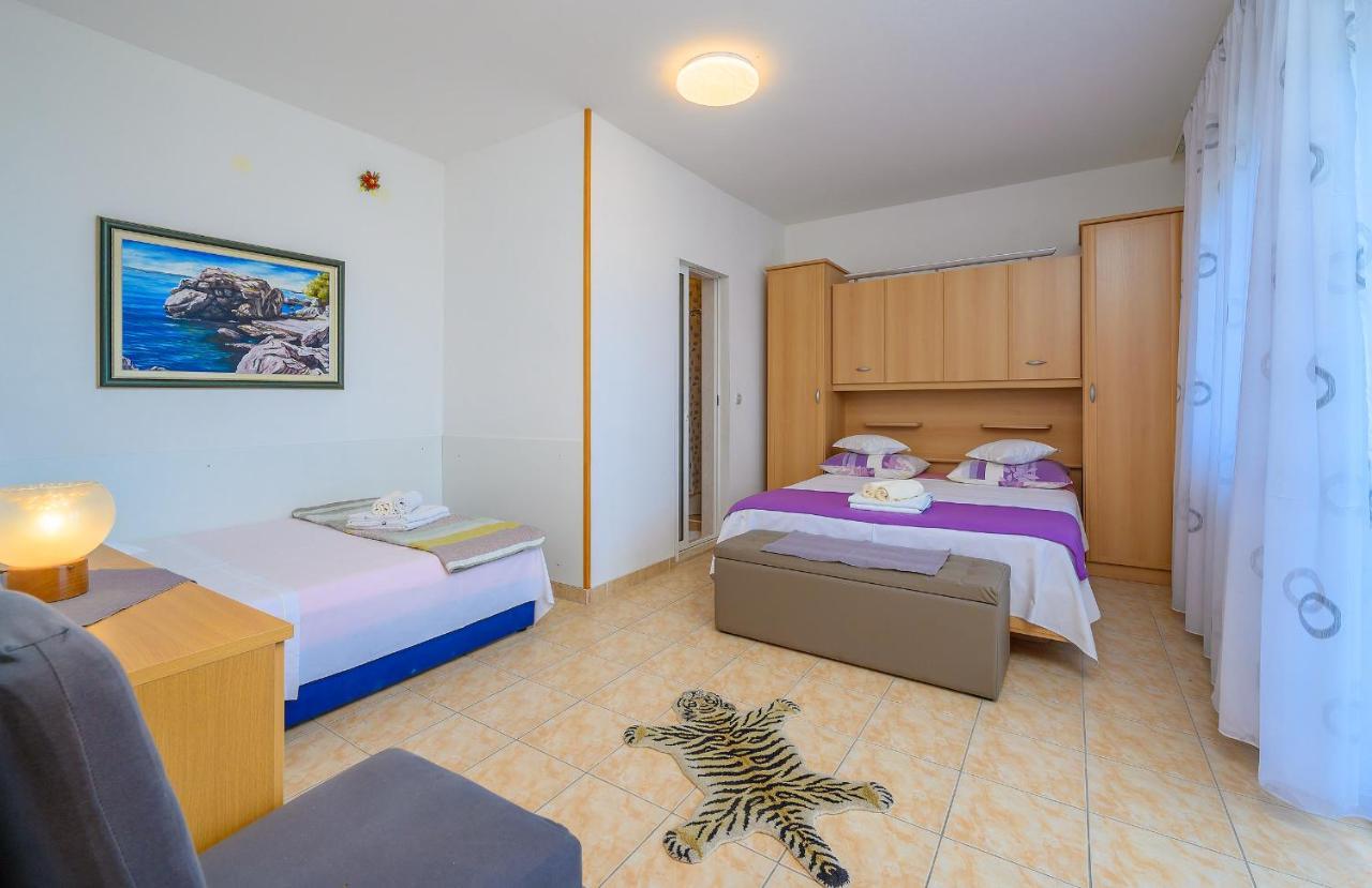 Apartments Juric Подстрана Екстер'єр фото