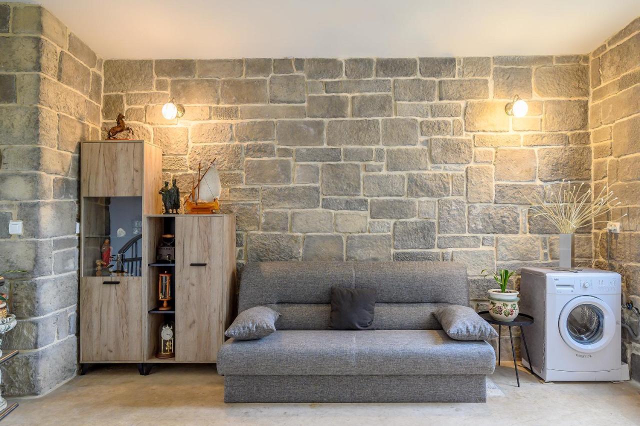 Apartments Juric Подстрана Екстер'єр фото