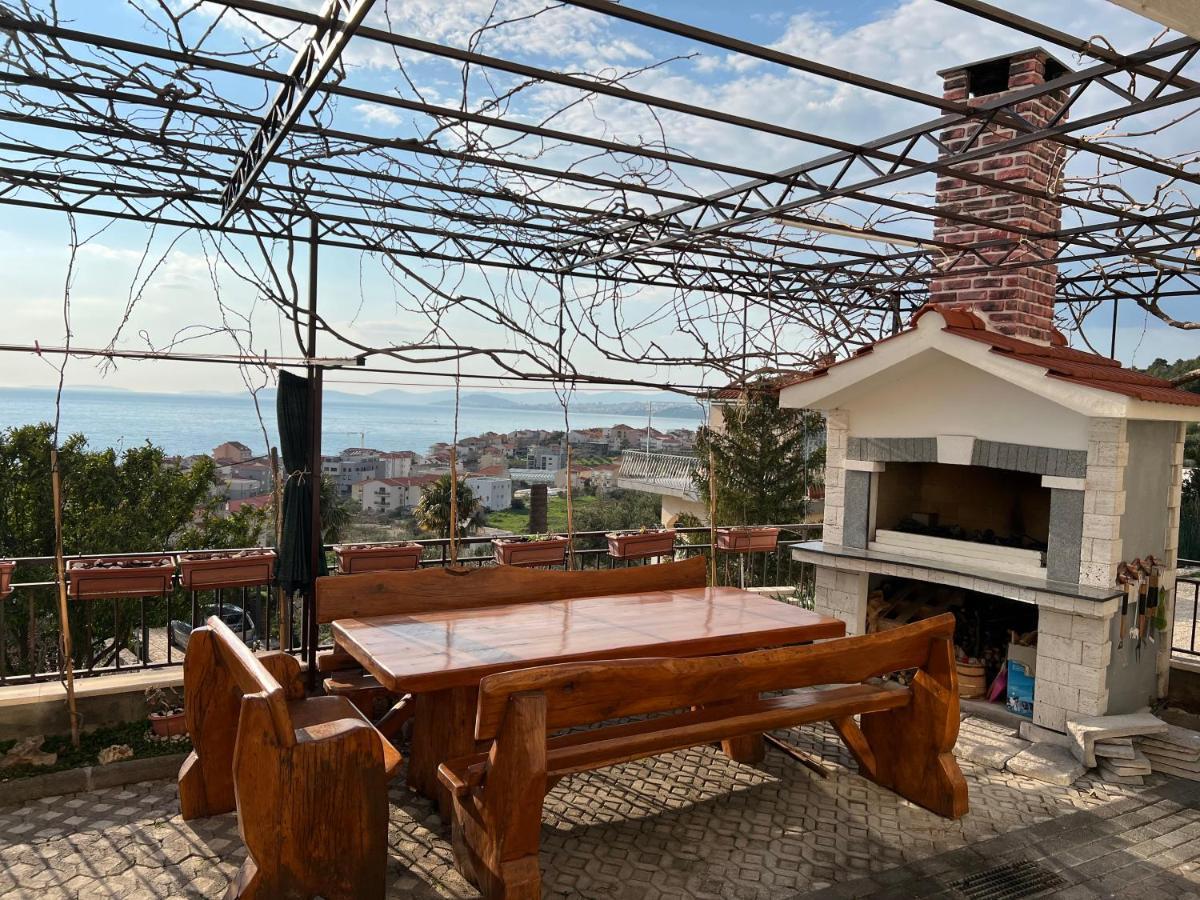Apartments Juric Подстрана Екстер'єр фото