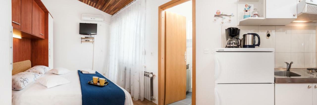 Apartments Juric Подстрана Екстер'єр фото